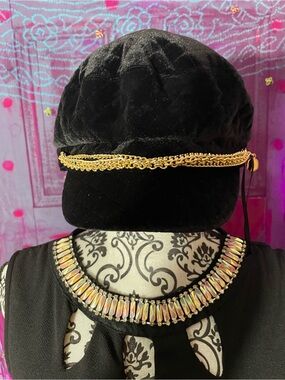 Vince Camuto Black Velvet Newsboy Cap with Gold Chain